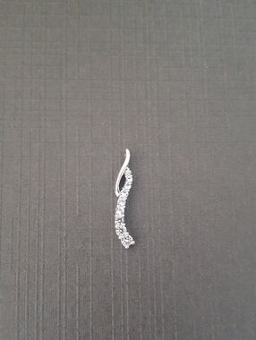 Sterling Silver Curved Clear Crystal Pendant Necklace Charm